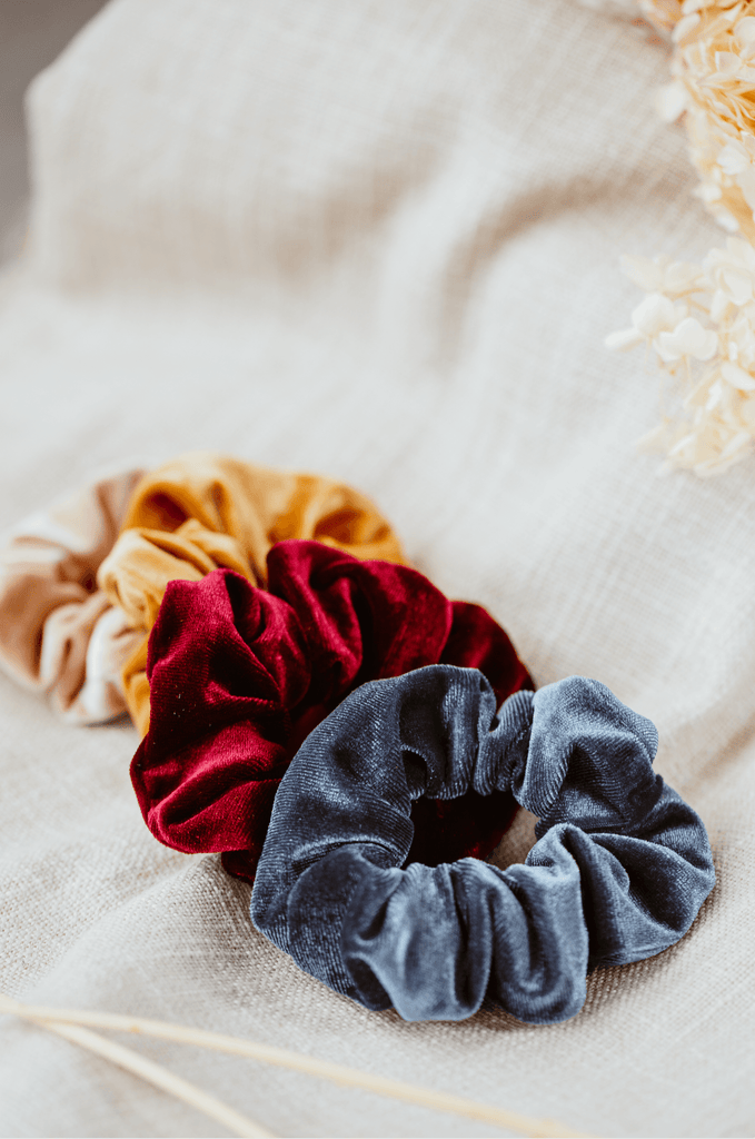 Velvet Scrunchie with Zipper - Pouchie